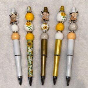 5-Country Theme Set of Handcrafted Beaded Pens! Highland Cows & Sunflowers ♥️